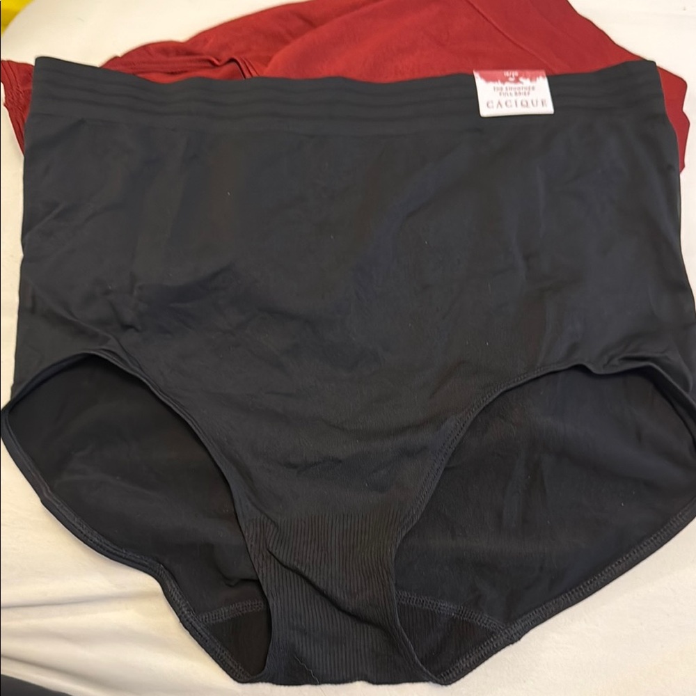 Cacique Black High-Waisted Briefs